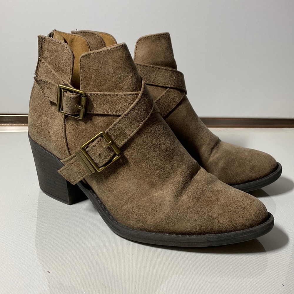 Ankle Booties with buckle detail - Qupid
